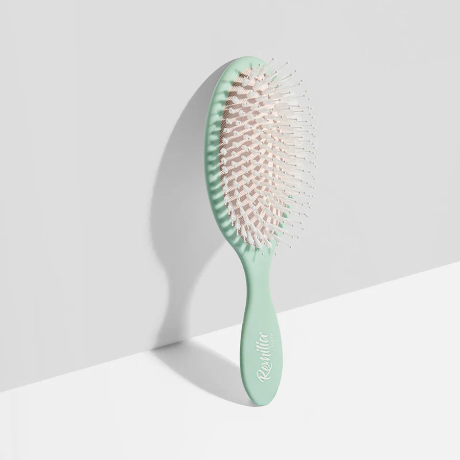 Remilia Lush Brush